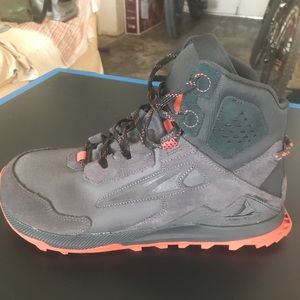 Mens Hiking  Altra Lone Peak 2.0 Size 11.5 new never work .